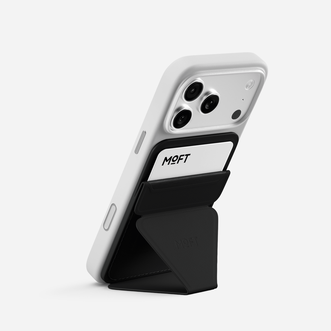 MOFT SNAP CASE とPhone Stand & Wallet Amazon.com: MOFT Magsafe Wallet, 8-Card Holder, Magnetic Phone