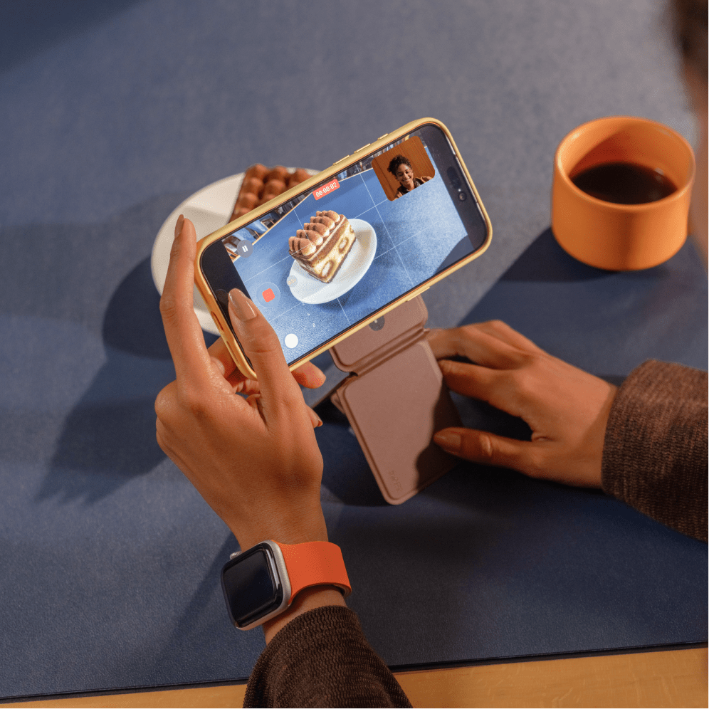 Snap Phone Tripod Stand MOVAS™ - MagSafe Compatible For Phones MS027 